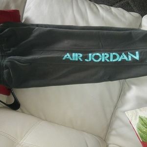 Kids Jordan sweatpants